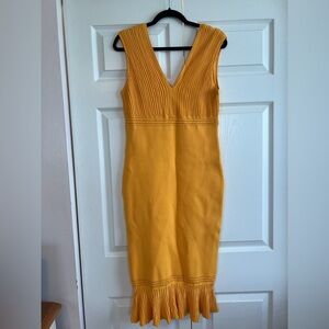 Elegant Yellow Sleeveless Dress